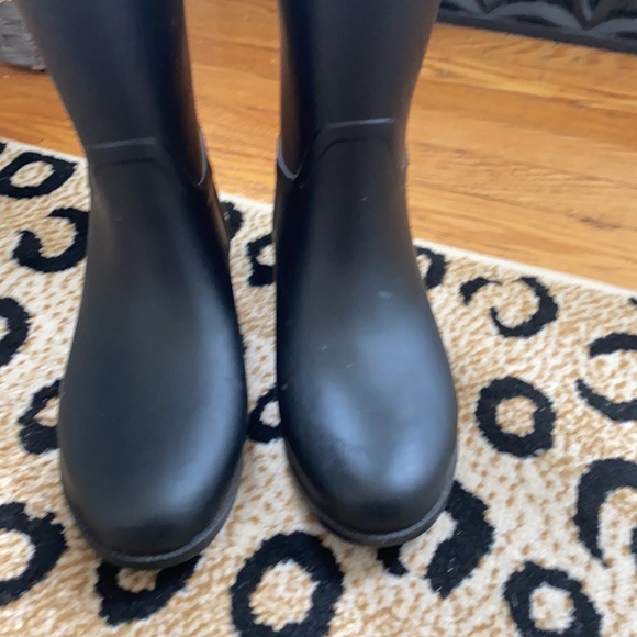 Tory Burch Rainboots - Picture 3 of 5